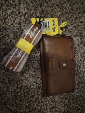 Wrangler Brown Leather Wallet with Detachable Strap